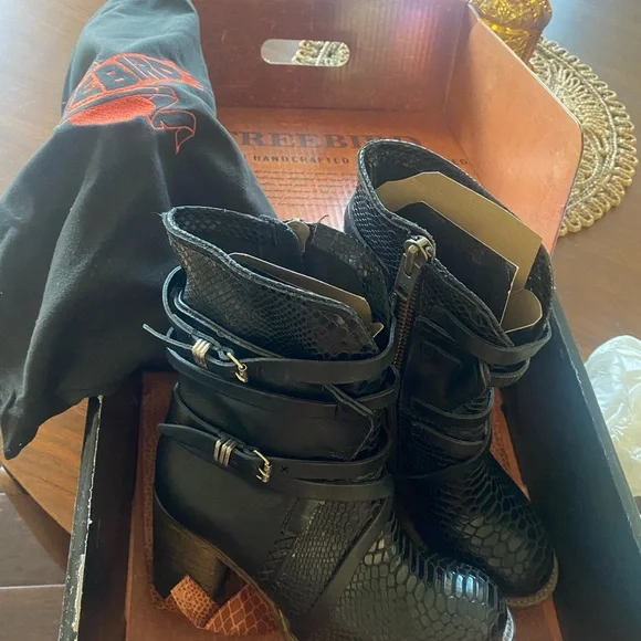Black Freebird discontinued Snakeskin Boots - Picture 4 of 6